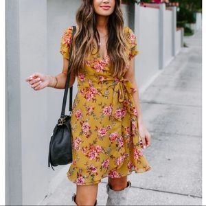 NWOT VICI Femininity Floral Wrap Dress